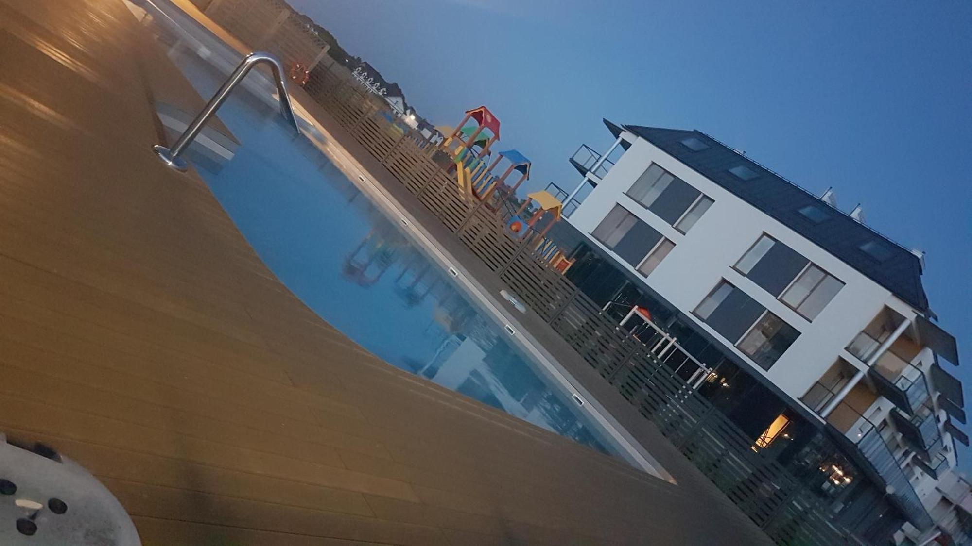 Apartamenty Przystanek Plaza Sarbinowo Bagian luar foto
